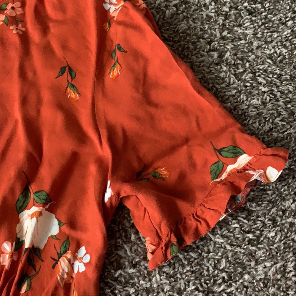 Spring dress - Picture 2 of 2